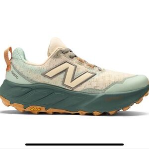 New Balance Hierro Sneakers